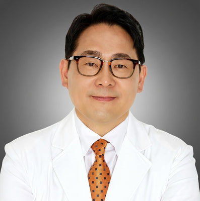 <p>Dr. Chang Hun Huh</p>